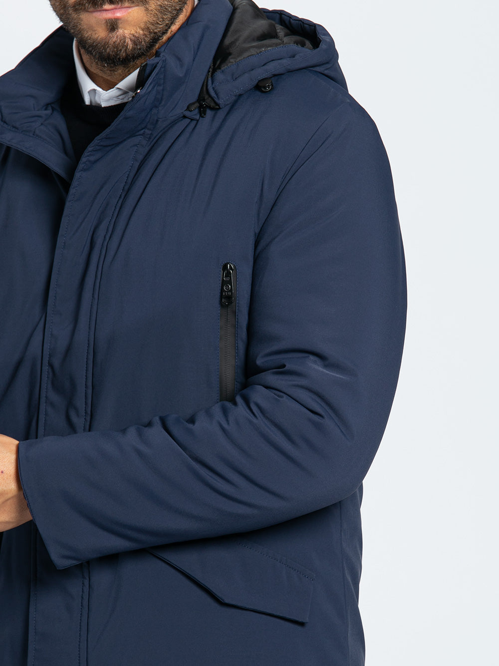 Parka in tessuto tecnico con cappuccio staccabile