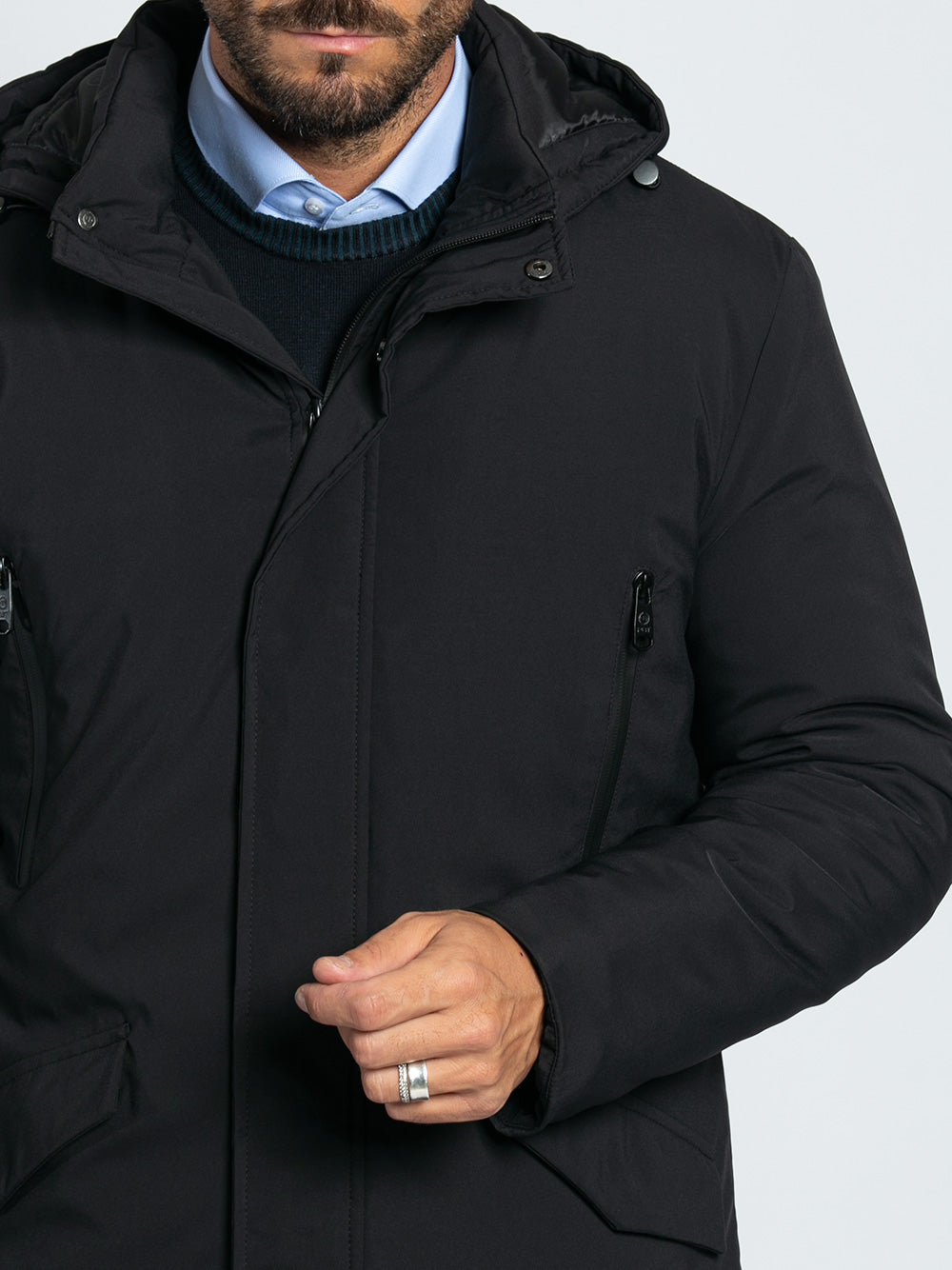 Parka in tessuto tecnico con cappuccio staccabile