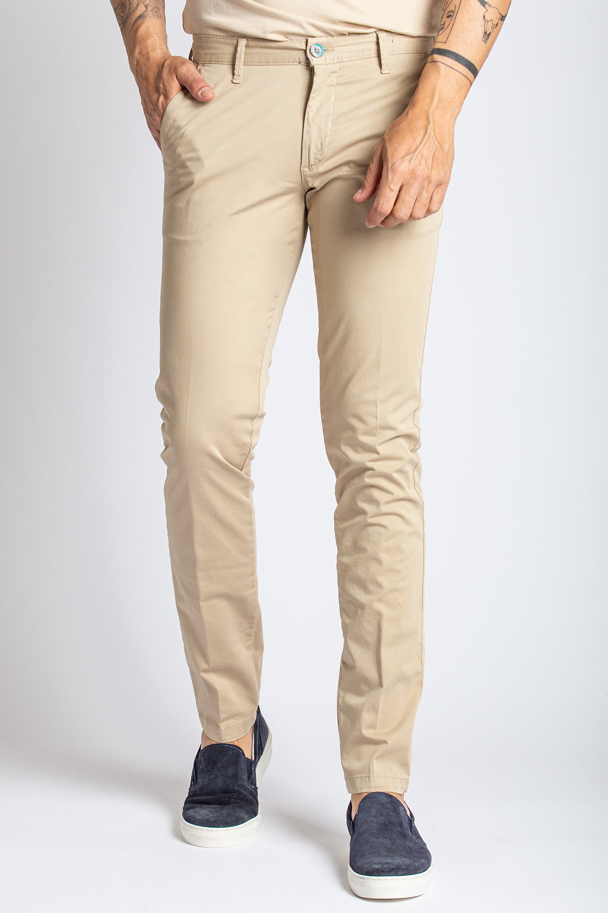 Pantalone in cotone raso stretch