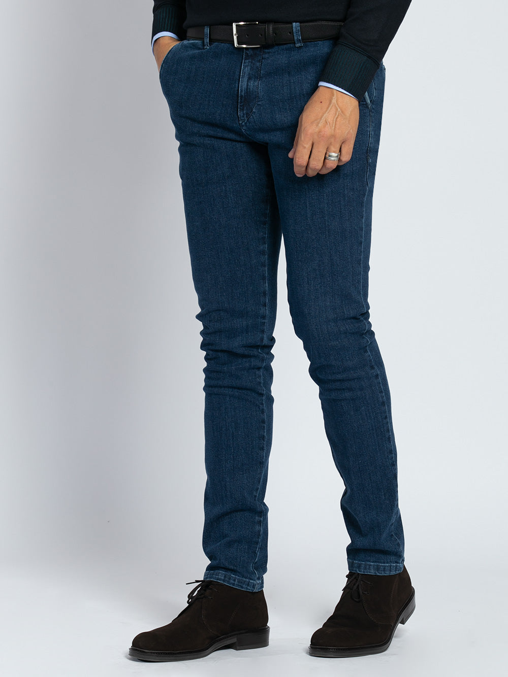 Jeans in denim elasticizzato blu scuro